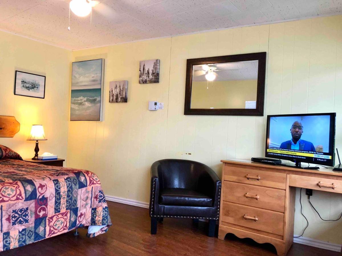 Lakelawn B&B And Motel Yarmouth Exterior photo